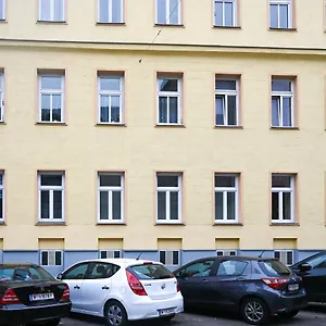 Elegant Duplex Danube Canal Wien