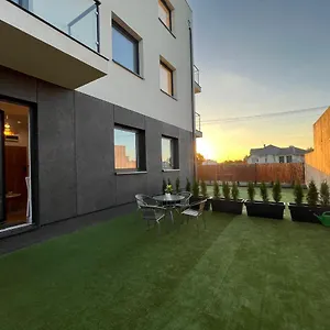 R House - Brand New With Patio And Garage , Варшава Польша